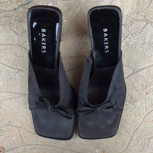 Bakers Black OpenToe Slides Size 6